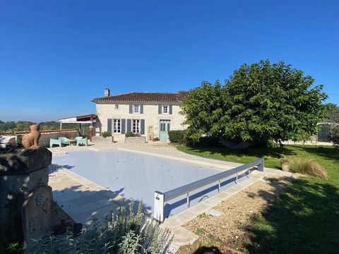 This stone house is surrounded by the vines of the Grand Champagne less than 10 minutes from Segonzac (where there are all amenities) and is just a short walk to a village shop. There is a separate annexe with its own entrance and garden. The house h...