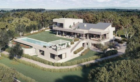 Casa sobre plano en la calle Formentera junto al campo de golf de Almenara en Sotogrande Esta vivienda será una vivienda sostenible con calificación energética A La parcela tiene una superficie de 3003 m2 orientada al Sureste frente al mar Mediterrán...