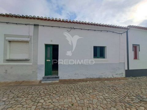 2 bedroom villa with backyard and terrace – Brinches Are you looking for a typical Alentejo house with a backyard, for your holidays, to monetize or even for permanent housing? Then we may have the Ideal solution for you! It is a typical village hous...