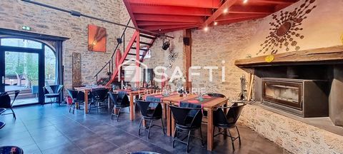 Situé à 5 minutes de Millau, cet établissement, d'une surface professionnelle de 210m², est un véritable bijou pour les restaurateurs cherchant à s'implanter dans la région. Doté d'un charme indéniable grâce à ses pierres apparentes et sa belle haute...