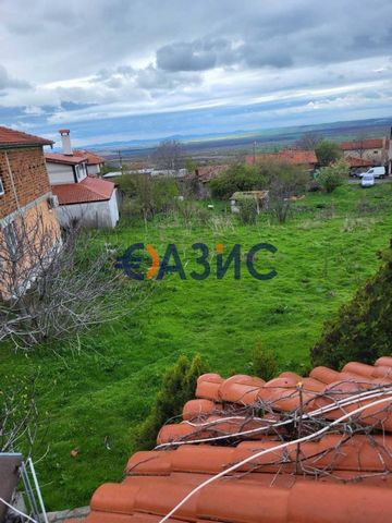 #31174766 Available land in the village. Kosharitsa. Area: 834sq.M. Price: 52 900 euro Payment: 2000 Euro-deposit 100% upon signing a title deed. The property is 2/3 of 1251 sq. plot located in s. Kosharitsa, with permanent purpose-urbanized territor...