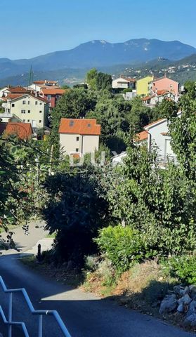 Location: Primorsko-goranska županija, Matulji, Matulji. KASTAV, MATULJI – Baugrundstück 855 m² für ein Einfamilienhaus/Wohngebäude-Wohnungen Zum Verkauf steht ein Baugrundstück von 855 m2 mit Standortgenehmigung, Wasser, Strom und einer Asphaltstraß...