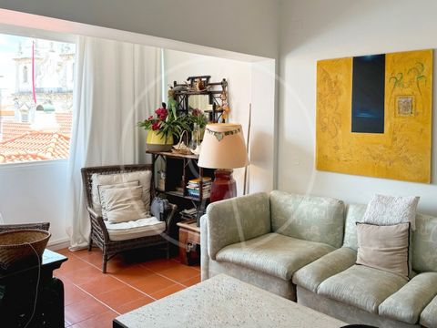 **2-Zimmer-Wohnung im historischen Zentrum von Cascais - ein seltenes Juwel** Entdecken Sie dieses charmante Apartment mit 2 Schlafzimmern im Herzen des historischen Zentrums von Cascais, nur wenige Schritte von der berühmten Gelben Straße entfernt. ...