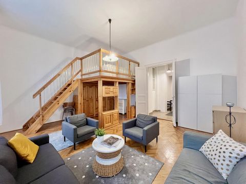 Studio-Apartment zum Verkauf im besten Teil des V. Viertels und Lipótváros, an der Ecke Honvéd utca und Balaton utca, in einem gepflegten Mehrfamilienhaus, einer hellen Immobilie im ersten Stock. Ausgezeichnete Lage: nur wenige Gehminuten vom Nyugati...