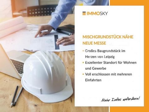 Till salu är en välklippt stor blandad tomt på över 11000 m² i mässstaden Leipzig. Fastigheten är fullt utvecklad och kan byggas på omgående. Det finns 4 tomter som ligger tillsammans. Det helt inhägnade området (med stor elektrisk takskjutport) kan ...