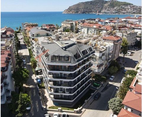 The apartment for sale is located in the heart of Alanya. In close proximity you can find cafés, restaurants, hospitals, pharmacies, schools, banks, super markets, shops, bars and public transport. Alanya belongs to the province of Antalya. By car th...