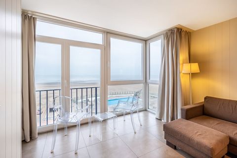 This recently renovated apartment offers a bright and modern space with stunning views of the beach and pool. Accommodating up to four guests, it features a comfortable bedroom with a double bed and an enclosed sleeping area with bunk beds, making it...