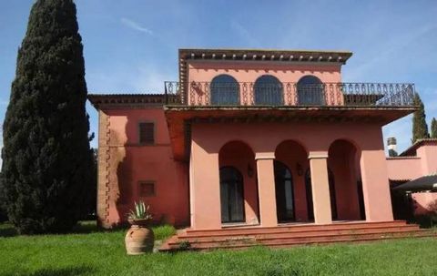 CASTIGLIONE DEL LAGO, Villa for sale of 899 Sq. mt., Habitable, Heating Individual heating system, Energetic class: G, placed at Ground on 2, composed by: 20 Rooms, 9 Bedrooms, 8 Bathrooms, Single Box, Garden, Price: € 957,160