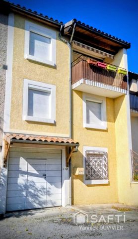Maison de ville atypique avec balcon et terrasse