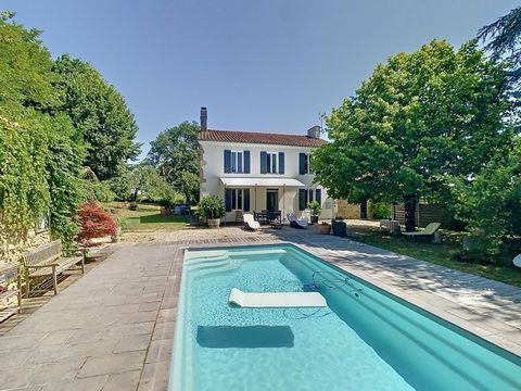 Sublime gasconne rénovée avec studio et piscine