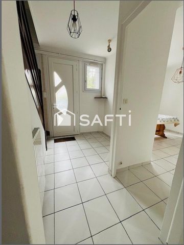 Proximité immédiate des commerces, ligne de bus.