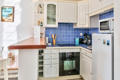 Au cœur de la Riviera bretonne, ce charmant appartement à Fouesnant invite les couples à découvrir l'authenticité de la Bretagne. À seulement 450 mètres de la cale de Beg Meil, vous serez idéalement situés pour explorer des plages immaculées et parti...