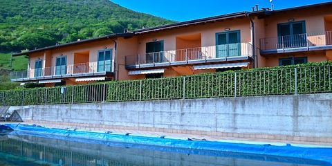1-bedroom apartment with panoramic views over Lake Iseo Resale apartment located in Tavernola Bergamasca, in a quiet area surrounded by greenery with panoramic views over the lake and Monte Isola. The property comprises hallway with green outdoor spa...