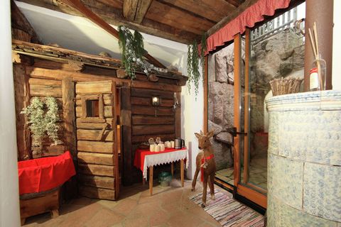 Odnowionym starym gospodarstwie w budynkach góry, kabina posiada trzy apartamenty urządzone w rustykalnym stylu antycznym, przestrzegając świeckie tradycje locali.Immersa w zielonych łąk i lasów w miejscowości Bellamonte, w otoczeniu pięknej scenerii...