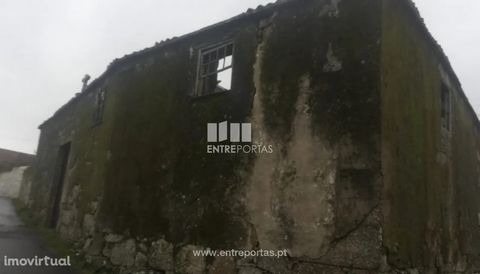 Sale of stone building for restoration, Padornelo, Paredes de Coura. Ref.:VCM13002 FEATURES: Area: 219 m2 Area: 179 m2 Implantation Area: 179 m2 Built Area: 358 m2 Energy Efficiency: Exempt DETAILS: Excluded from the SCE, under line f) of article 4 o...