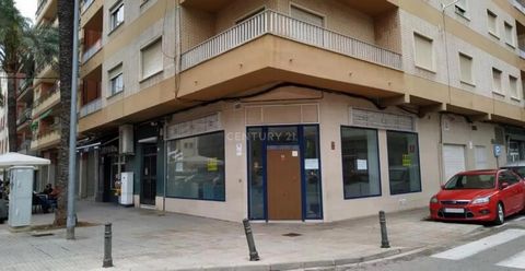 Do you want to buy Commercial Premises for sale in Gandia? Excellent opportunity to acquire in property this Commercial Premises with an area of 100 m² located in the town of Gandia, province of Valencia / Valencia. It has good access and is well con...