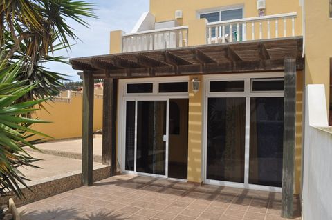 Apartment in Costa Calma (Fuerteventura). Located in a very well-kept and quiet urbanization. It consists of a spacious living-dining room, a bedroom, bathroom and a fully equipped kitchen. Covered and enclosed terrace + totally individual terrace an...