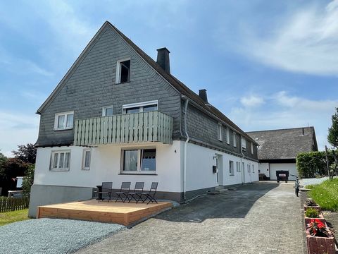 This accommodation is quietly located at the end of the village, on the ground floor of a small holiday home. The Postwiese ski area is 200 meters away from the house. You can use the outdoor saunas on the adjacent campsite for a fee. You can get san...