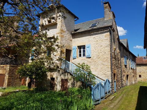 Selection Habitat are pleased to present this character stone village house with separate gîte and swimming pool situated in a small hamlet less than 3kms from Parisot. The house has been renovated as a three bedroomed character holiday home complete...