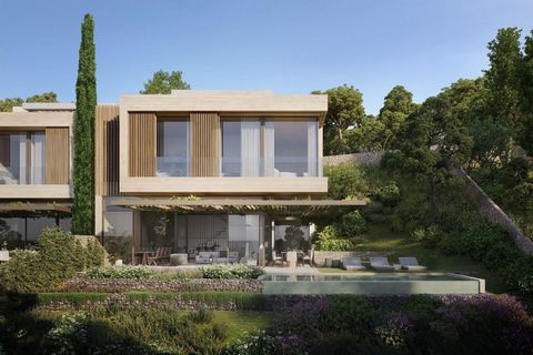 Fabulous new construction project of a luxury semi-detached house that will be built in the beautiful area of Aiguaxelida, Tamariu. This project offers the best of the Mediterranean lifestyle. With a total useful area of 460 m² built on a 810 m² plot...
