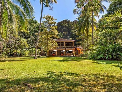 The One & Only Luxury Beachfront Estate in Mal Pais Located in a semi private bay you can find the truly one & only luxury beachfront estate in Mal Pais. Tucked just away boasting the utmost privacy and surrounded by nature and lush greenery, the est...