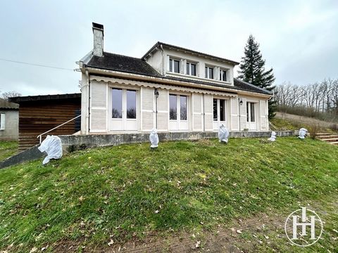 Come and discover this pavilion on the basement located 15 minutes from Saint-Amand-Montrond and on the edge of the Tronçais forest. It consists of a large bright living room with access to the terrace, a fitted and equipped kitchen. Two bedrooms, a ...