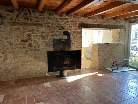 Only at Noovimo !! Your Noovimo advisor offers you in EXCLUSIVITY: IN ST JUIRE CHAMPGILLON, Large exposed stone house composed on the ground floor: an entrance giving access to a large living room with wood stove, two spacious bedrooms, a third bedro...