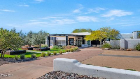 This fresh contemporary residence is absolutely gorgeous. The exceptional architecture, quality craftsmanship and unique design elements perfectly combine timeless elegance with modern amenities. The stunning entry sets the stage for a home loaded wi...