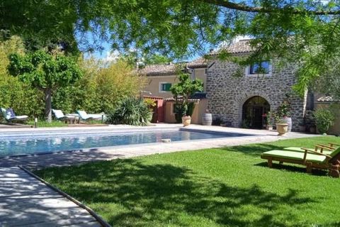 18th century Provencal farmhouse surrounded by lavender fields, vineyards, fruit trees, in the countryside, not isolated, set in the heart of a park with trees of more than 9400 m² and equipped with a swimming pool, a pool house and three wellness ar...