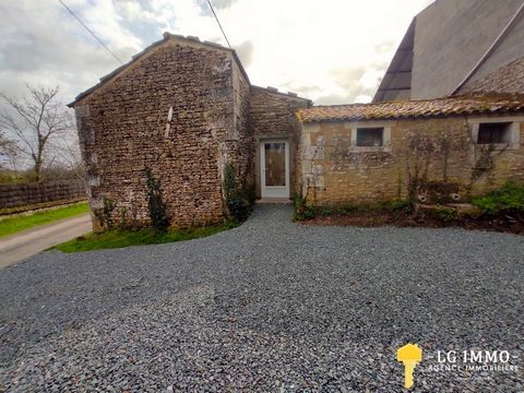 Located between Gémozac (9 min) and Cozes (14 min), ideal for storage or craftsman. Stone barn of 75 m2 on the ground currently used in carpentry / cabinetmaking workshop. Land/parking of about 150 m2. The building is equipped with an electric meter,...