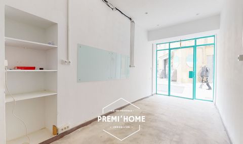PREMI'HOME offers for sale this commercial premises located close to the Place des Prêcheurs, in a quiet street next to a lively square. A window overlooking the street overlooks a room of about 16.5m2. At the back the second part of the room of abou...