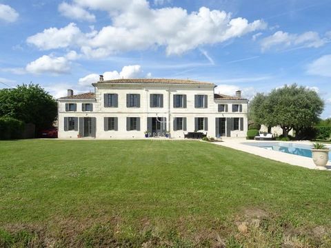 Superb, grand and spacious 5 bedroom Girondine property, which is ideally situated in a small and quiet village at the gates of Libourne, with around 310m2 of living space and sat majestically within a beautiful green setting. Entirely renovated to a...