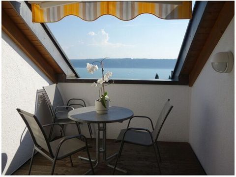 Welcome to our holiday apartment “Am Hauberg” in Sipplingen! Our spacious, spacious attic holiday apartment 