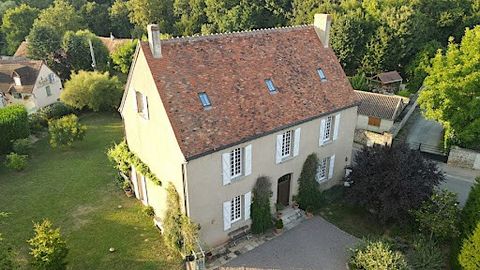 Former 17th century presbytery heritage foundation label with garden of 1745 m² Berry, in the heart of George Sand country and 5 minutes from a town with all shops, former 17th century presbytery with heritage foundation label of approximately 210 m²...