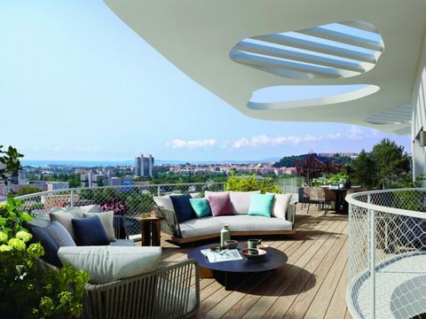 MAGNIFICENT PENTHOUSE Treat yourself to the most beautiful apartment in this program! With a surface area of more than 120 m2, this luxurious T4 with top-of-the-range services will seduce you with its 138m2 of terraces facing the Mediterranean. The e...