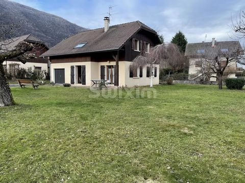 Ref 67959GP, Welcome to the town of Sevrier, close to Annecy and a 5-minute walk from the lake's heavenly beaches. Enjoy an exceptional living environment, quiet and in a residential area. You need a house with 5 bedrooms, a large kitchen that can ea...