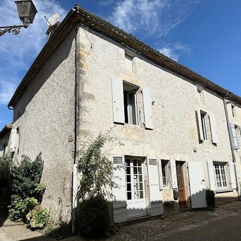 24800 SAINT JEAN DE COLE In the heart of the charming village of Saint Jean de Cole, Chantal Jacquement offers you a stone house to renovate with a surface area of approximately 140 m2. It offers on the ground floor a large living room with stone fir...