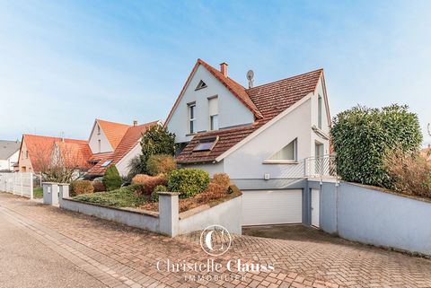 WIWERSHEIM, exclusively in your agency Christelle Clauss immobilier, charming house built in 2000, of 130m2 on a plot of 7.29 ares. On the ground floor, a living room with fireplace welcomes you, giving access to the garden with terrace and a superb ...