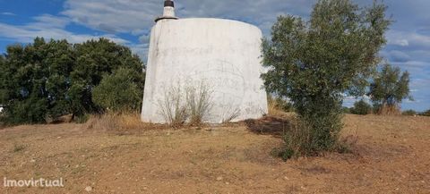 Mill in Mouriscas, Abrantes Rustic land with 19,280 m2, populated by olive trees, where an old windmill is built. The mill is located at the top of the hill, which gives it a superb view over the Tagus River. The land is fenced and has entrance gates...