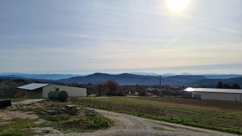 Propriété agricole de 71 hectares en Haute Provence