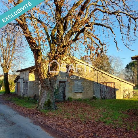 Located in the charming village of Saint-Front-de-Pradoux, in a quiet, peaceful and pleasant area. Close to all amenities. This village offers a dynamic environment with local shops, schools, a train station, access to the A89 10 minutes away. Bordea...