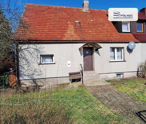 Północ Nieruchomości O/Bolesławiec offers for sale a semi-detached house located in Żeliszów, Bolesławiec commune. OFFER DETAILS: - The area of the house is about 110 m2. - The building has a partial basement and has two residential floors and an att...