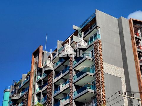 This sea view studio in Patong has views of the Andaman sea and Patong city.It is only a few minutes walk to restaurants and shops.The famous Patong night live is just around the corner.The beach is approximately 10 minutes walk. Features: - Air Cond...