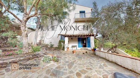 EXCLUSIVITY - Julie Monich - Private Properties 66 - 3-sided house, 6 rooms, terraces, casot, garage Price: 648000 euros, Agency fees included: 4% TTC buyer's charge This charming three-sided house with its blue shutters and the charm of its aged til...