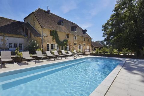 REF 18612LV - POLIGNY AREA - Situated in the heart of a vast 9,000 m² green park, this 18th century family-run mansion, which has been a Michelin-starred property since 2021, will win you over with its bucolic setting and remarkable architectural her...