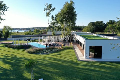 This stunning and exclusive villa located on the western side of Istria, Croatia. Situated only 200 meters from the coastline and benefits from a prime location in one of the most desirable areas along the Adriatic coast. Overlooking the crystal-clea...