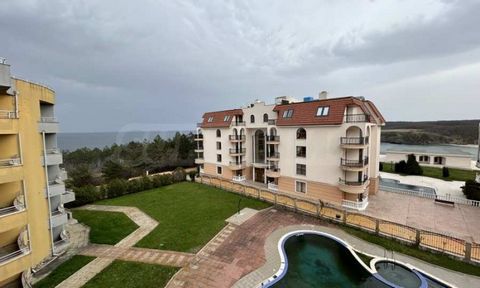 SUPRIMMO agency: ... We present for sale a two-bedroom apartment with panoramic sea views in the seaside resort of Sinemorets. The property has a total area of 117 sq.m, located on the 4th floor in a building with a convenient location, which makes t...