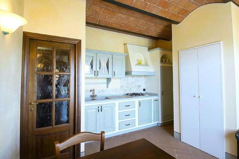 Nestled amidst the verdant beauty of Bolgheri (LI), this charming apartment offers a serene escape for up to 4 guests, surrounded by lush greenery and picturesque landscapes. Immerse yourself in the tranquility of your surroundings with access to a s...
