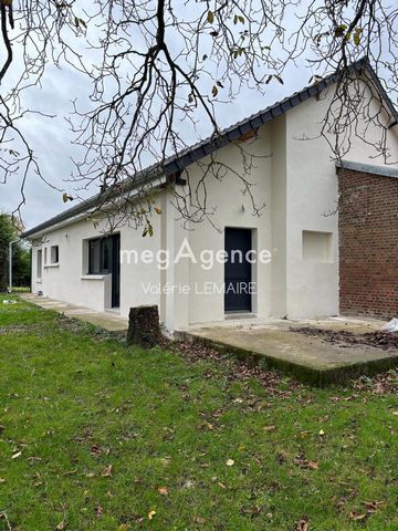 Axis Amiens-Roye, Amiens-St Quentin, 15 minutes from the A29, 20 minutes from the A1 and TGV Hautepicardie station, I offer you this house of 139m² magnificently renovated with high quality materials on a plot of 2049m². Located in a quiet and relaxi...