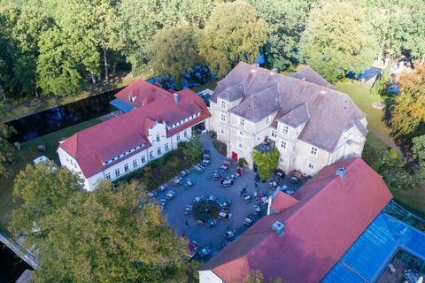 Zeer mooi familiehuis met tuin, terras, balkon en open haard. voor maximaal 4 personen centraal en rustig gelegen op Usedom.